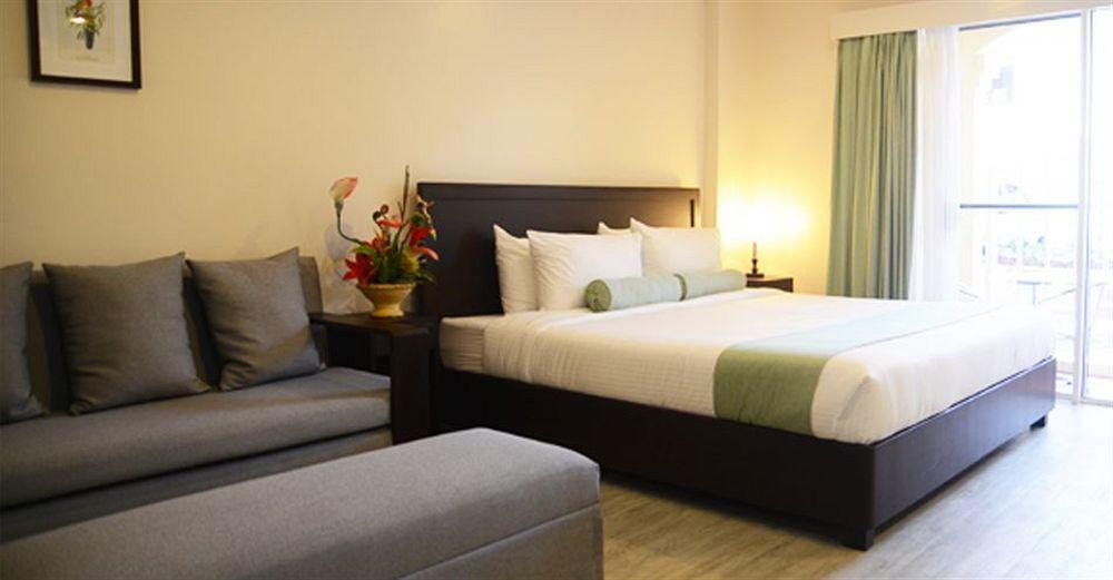 Subic Coco Hotel Олонгапо Екстериор снимка