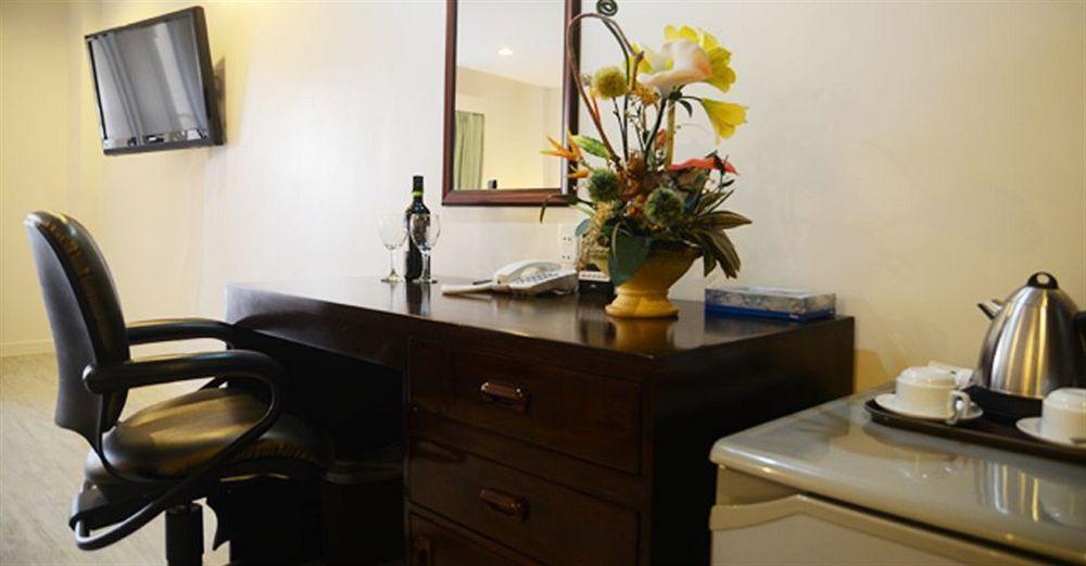 Subic Coco Hotel Олонгапо Екстериор снимка