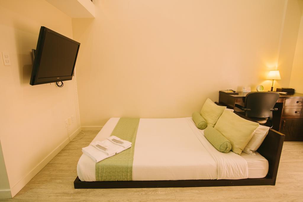 Subic Coco Hotel Олонгапо Стая снимка