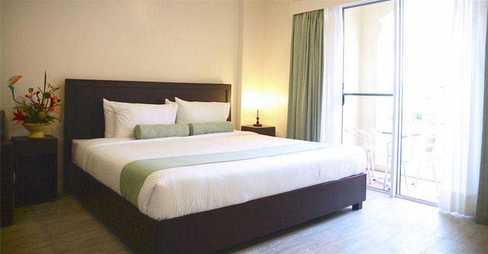 Subic Coco Hotel Олонгапо Екстериор снимка