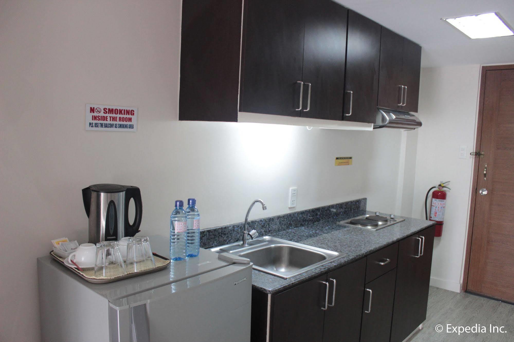Subic Coco Hotel Олонгапо Екстериор снимка