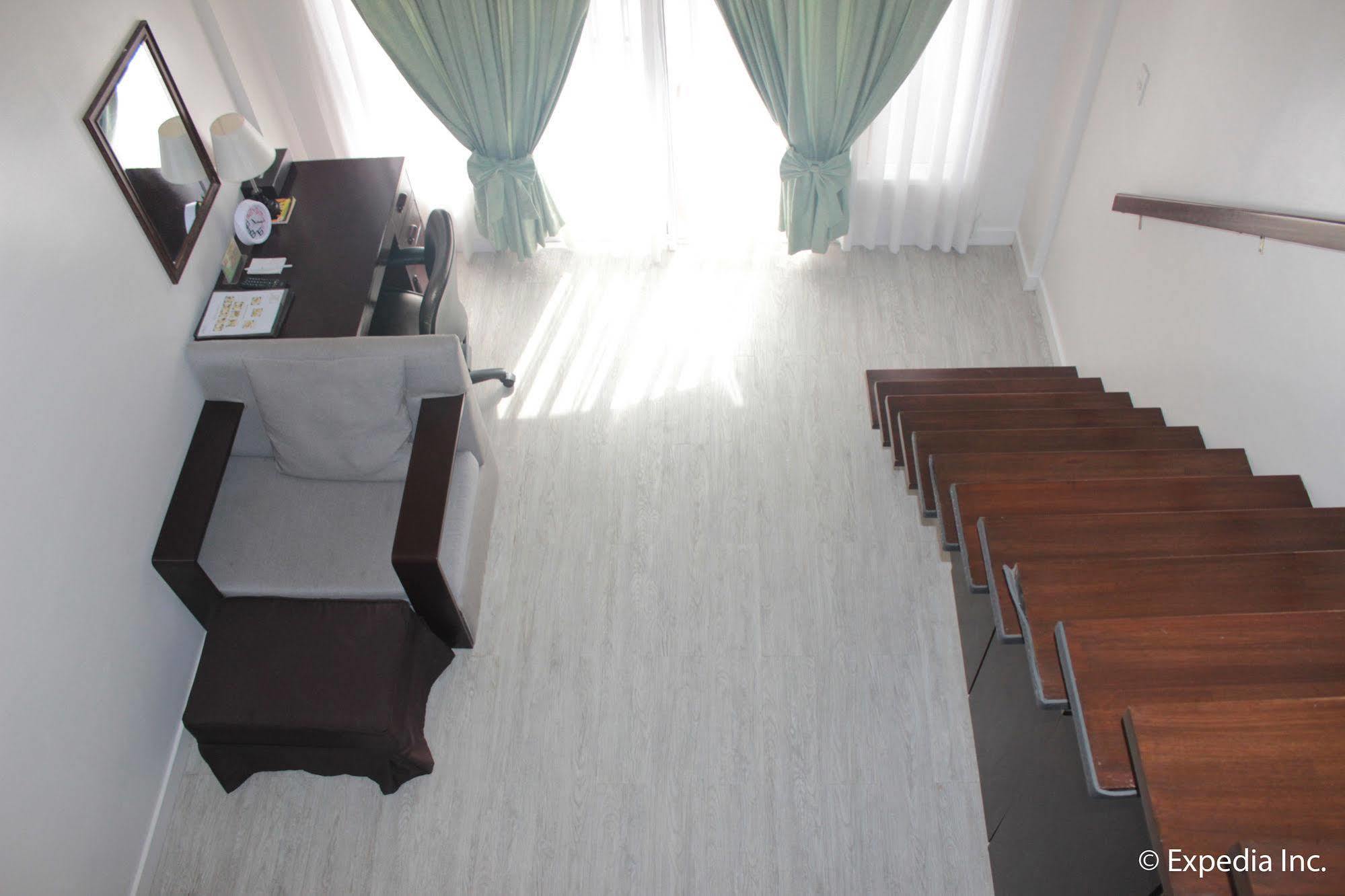 Subic Coco Hotel Олонгапо Екстериор снимка
