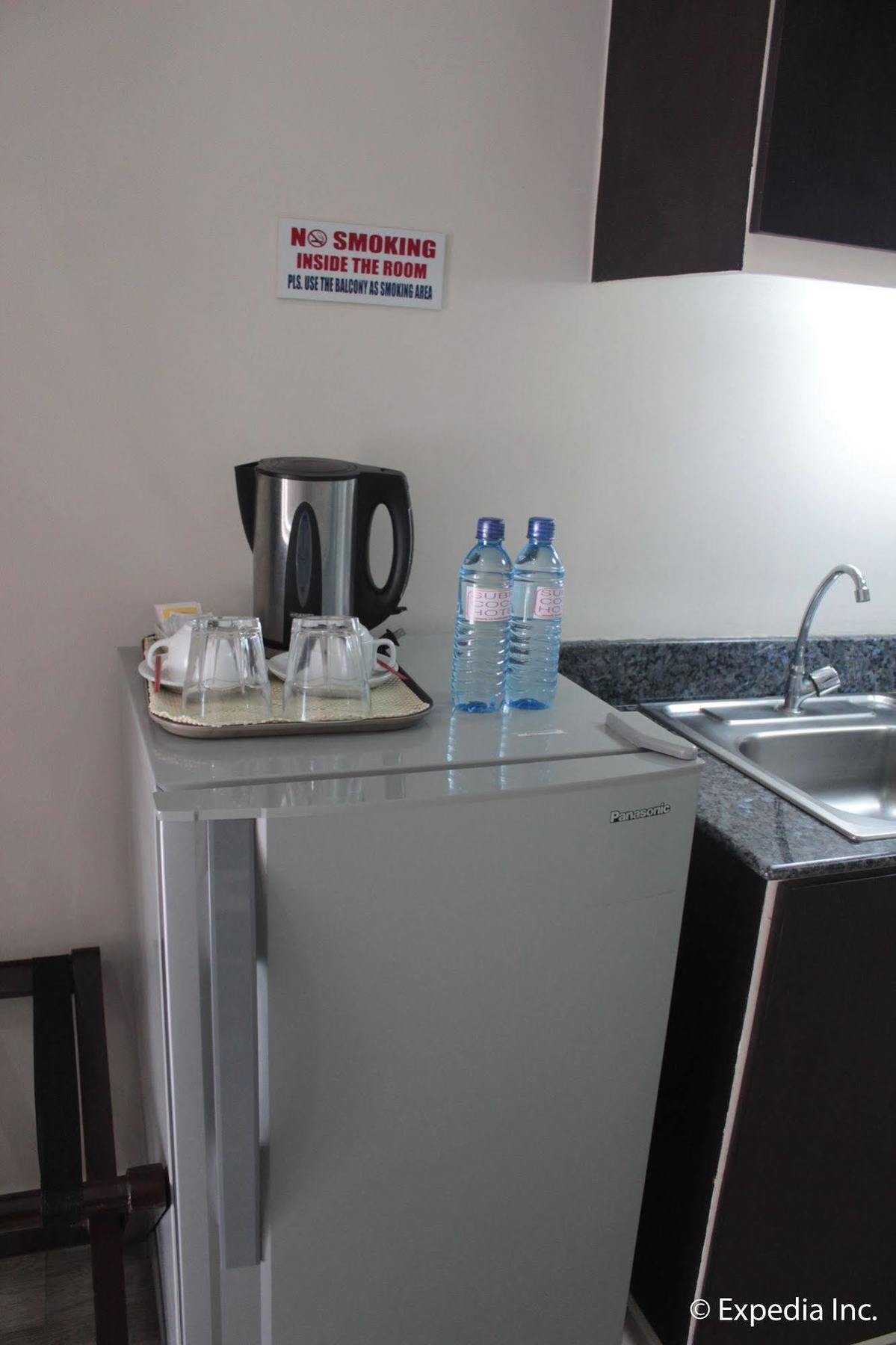 Subic Coco Hotel Олонгапо Екстериор снимка
