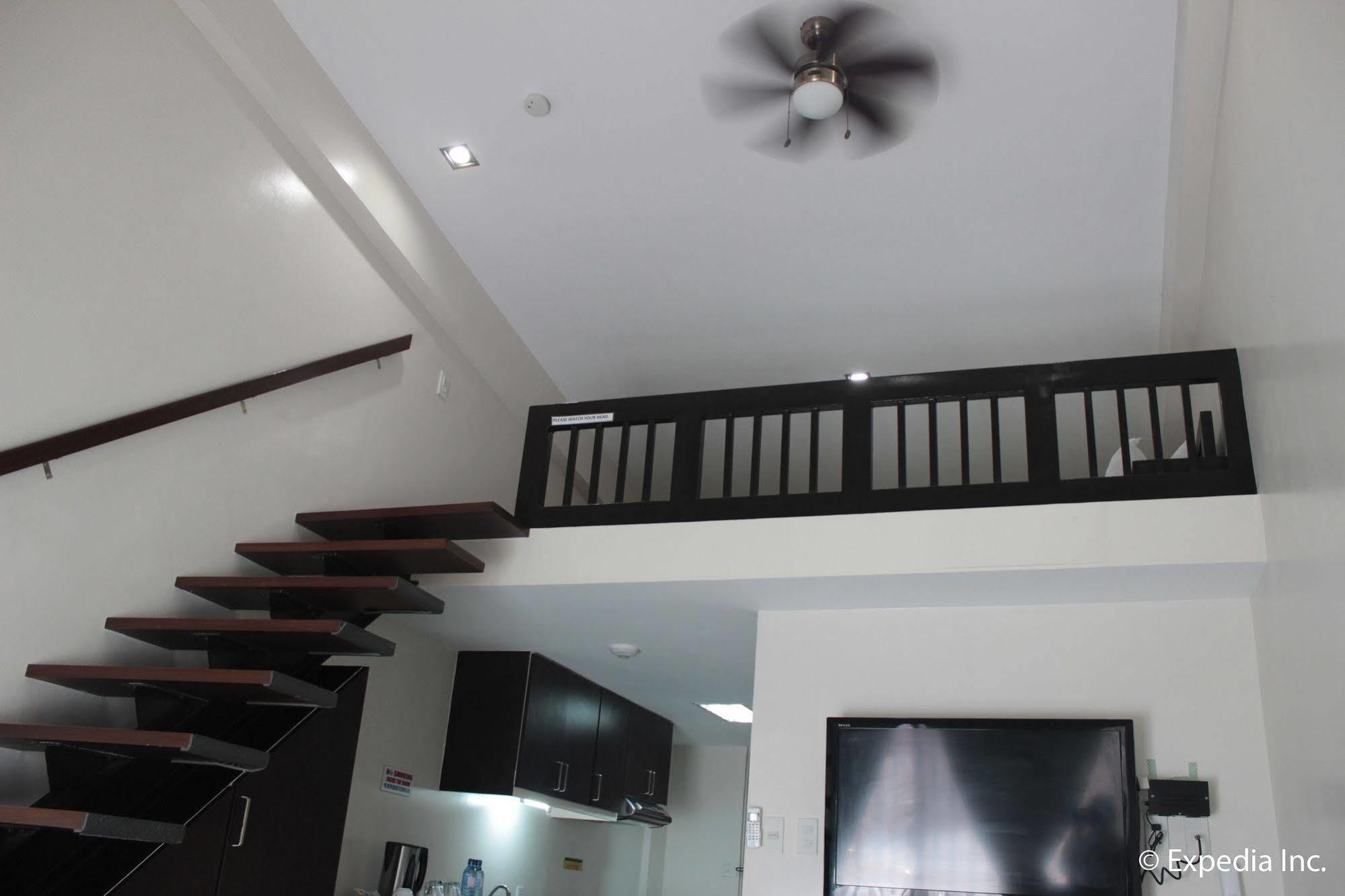 Subic Coco Hotel Олонгапо Екстериор снимка