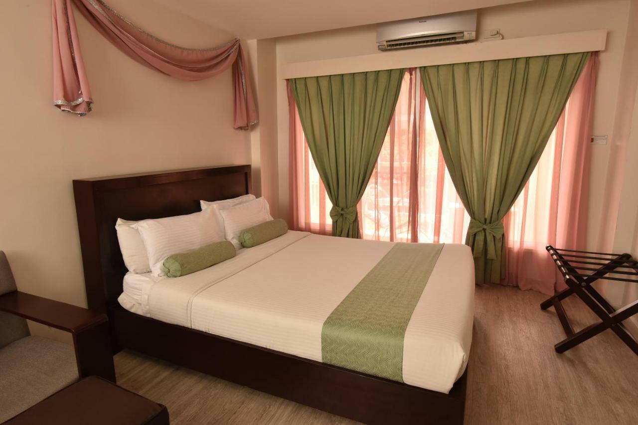 Subic Coco Hotel Олонгапо Екстериор снимка